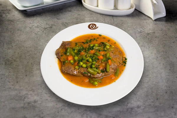 JUNEĆI ODREZAK NA VRTLARSKI